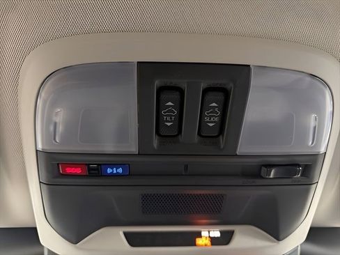 Used 2026 Subaru Crosstrek 2.0i Premium image 25