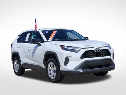 Used 2023 Toyota RAV4 LE AWD/4WD image 3