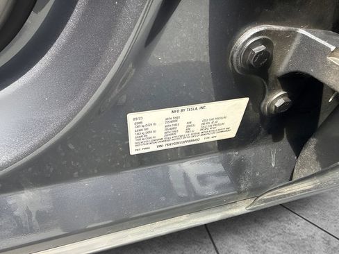 Used 2023 Tesla Model Y AWD image 22