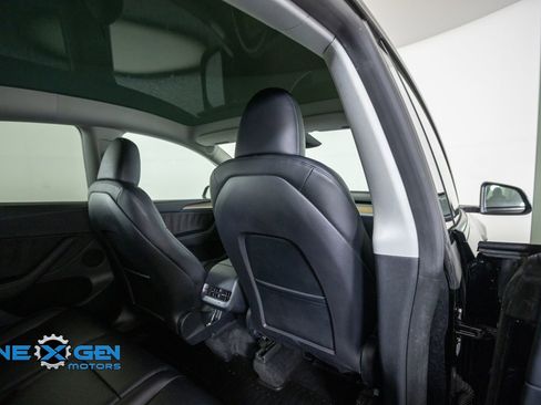 Used 2023 Tesla Model Y Long Range AWD/4WD image 35