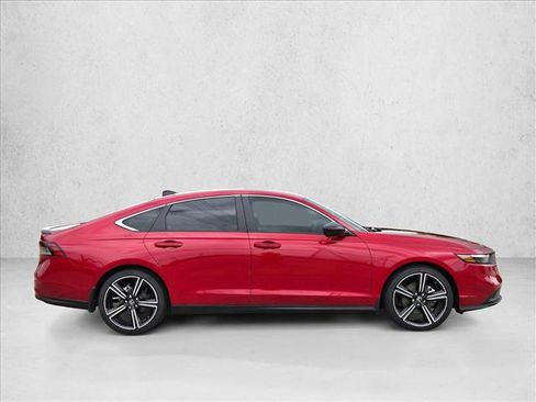 Used 2024 Honda Accord Sport image 4