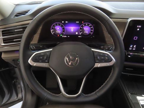 New 2025 Volkswagen Atlas SEL image 16