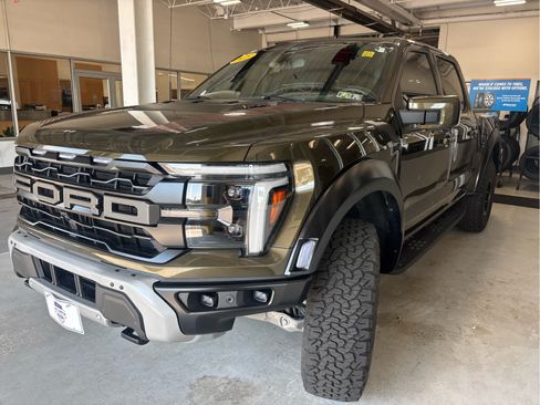 Used 2025 Ford F150 Raptor AWD/4WD image 3