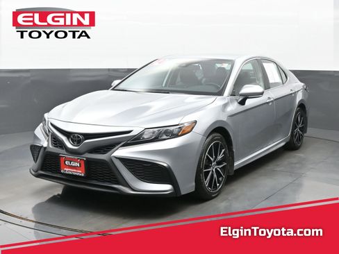Used 2024 Toyota Camry SE FWD image 1