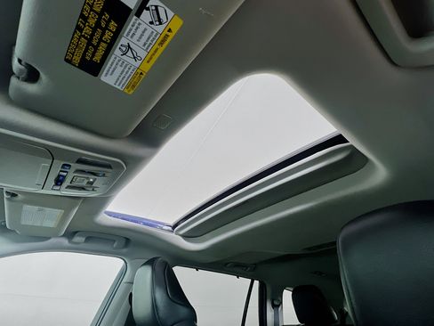 Used 2022 Toyota Highlander XLE image 14