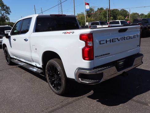 New 2026 Chevrolet Silverado 1500 LTZ w/ LTZ Premium Package AWD/4WD image 3