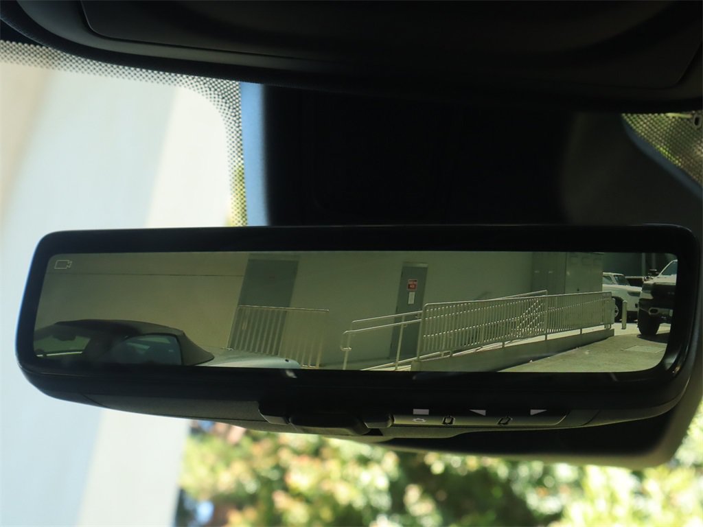 New 2023 Jeep Grand Cherokee Overland w/ Rear Seat Video Group I RWD image 19