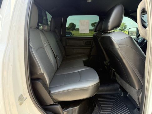 Used 2024 RAM 5500 Tradesman w/ Chrome Appearance Group AWD/4WD image 25