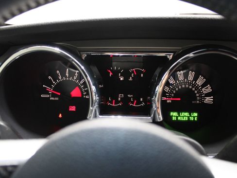 Used 2008 Ford Mustang GT RWD image 25