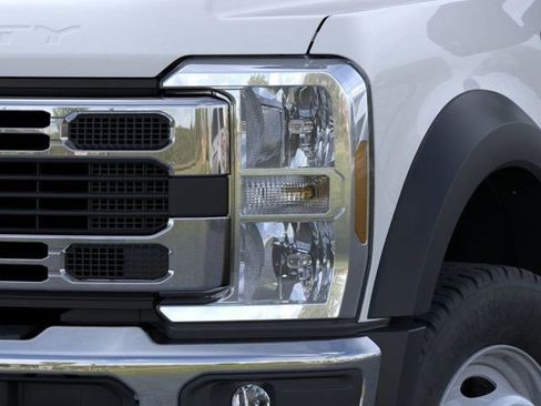 New 2025 Ford F450 XL w/ XL Chrome Package image 18