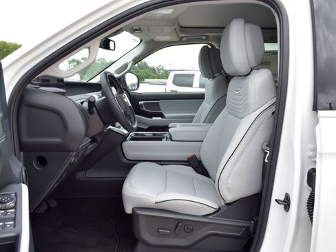 New 2026 Ford Expedition Max Platinum AWD/4WD image 18