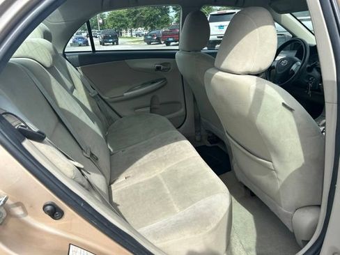 Used 2012 Toyota Corolla LE FWD image 14