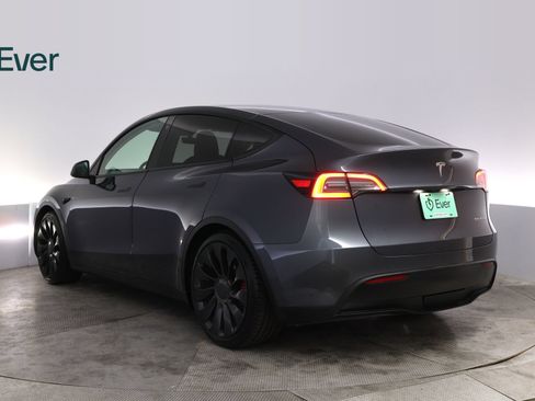 Used 2023 Tesla Model Y Performance AWD/4WD image 16