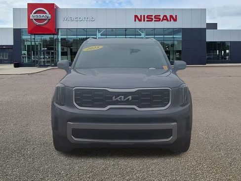 Used 2025 Kia Telluride S AWD/4WD image 2