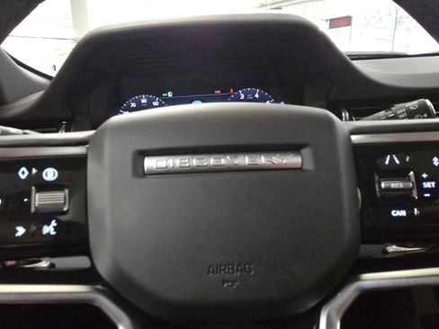 Certified 2025 Land Rover Discovery Sport Dynamic SE image 23