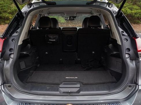 Used 2020 Nissan Rogue SL FWD image 36