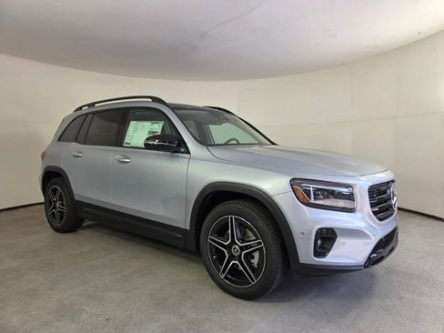 New 2026 Mercedes-Benz GLB 250 image 1