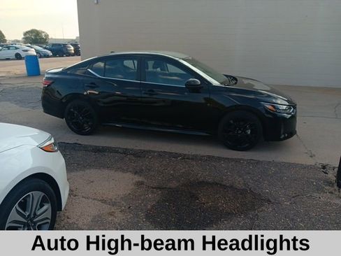 New 2025 Nissan Sentra SR w/ Midnight Edition image 7