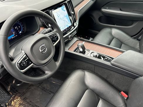 Used 2024 Volvo S60 B5 Plus image 13