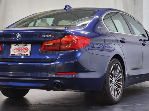 Used 2019 BMW 530e xDrive w/ Premium Package AWD/4WD image 5