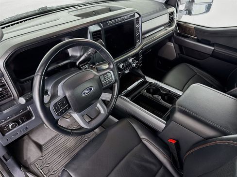 Used 2024 Ford F250 Lariat w/ Chrome Package image 10