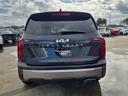 New 2025 Kia Telluride S image 7