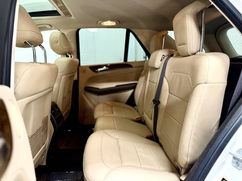 Used 2016 Mercedes-Benz GLE 550e 4MATIC image 22