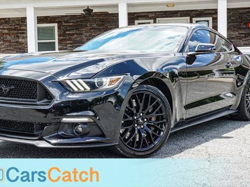 Used 2017 Ford Mustang GT Premium w/ GT Performance Package RWD image 5