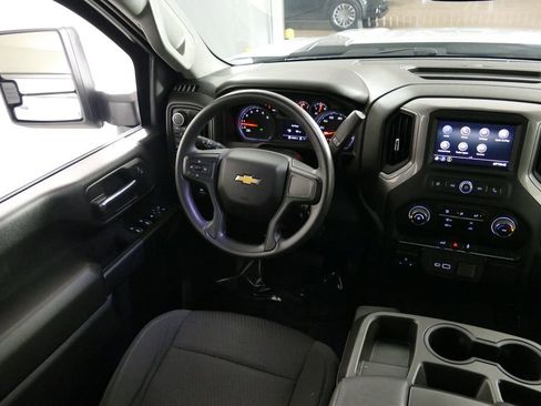 Used 2023 Chevrolet Silverado 2500 Custom w/ Custom Convenience Package AWD/4WD image 7