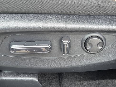 Used 2025 Honda CR-V Sport image 14