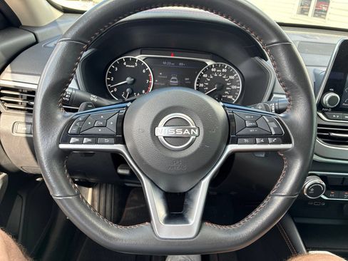 Used 2024 Nissan Altima 2.5 SR AWD/4WD image 22