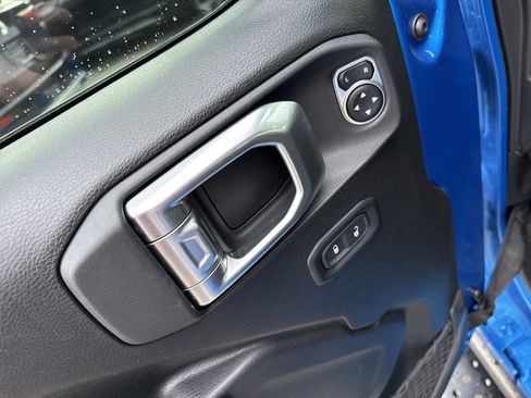 Used 2022 Jeep Wrangler Unlimited Sport image 16