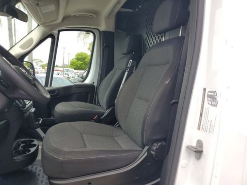 Used 2025 RAM ProMaster 2500 w/ U-Haul Equipment Group FWD image 21