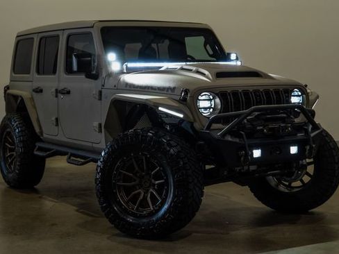 Used 2024 Jeep Wrangler Unlimited Rubicon w/ Technology Group AWD/4WD image 8