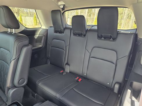 New 2026 Nissan Pathfinder Platinum AWD/4WD image 10