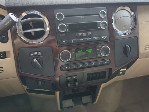 Used 2010 Ford F250 Lariat AWD/4WD image 18