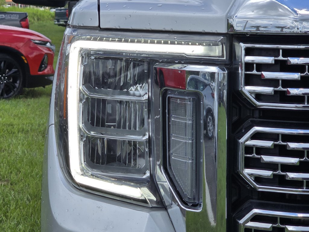 Used 2022 GMC Sierra 2500 Denali w/ Denali Ultimate Package AWD/4WD image 11