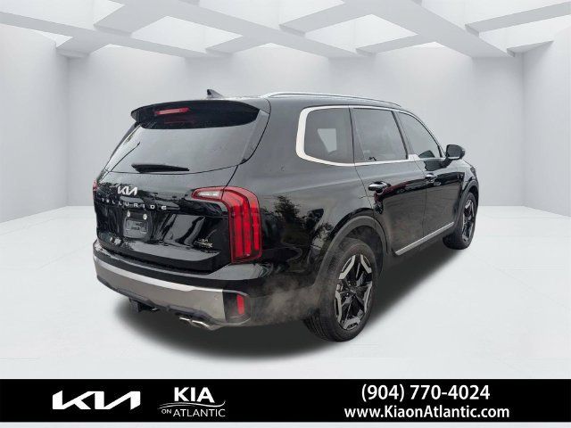 Used 2025 Kia Telluride S FWD image 3