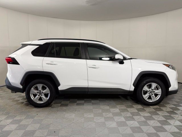 Used 2019 Toyota RAV4 XLE FWD image 9