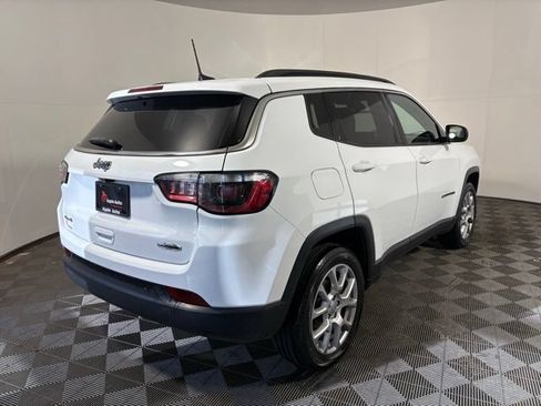 Certified 2022 Jeep Compass Latitude AWD/4WD image 6