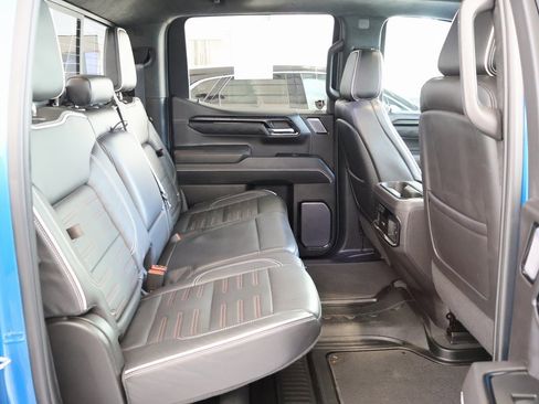 Certified 2022 GMC Sierra 1500 AT4X image 37