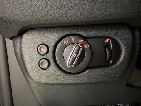 Used 2020 MINI Cooper Clubman S w/ Driver Assistance Package image 13