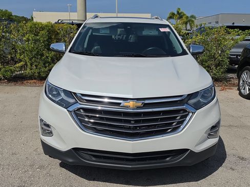 Used 2018 Chevrolet Equinox Premier FWD image 2