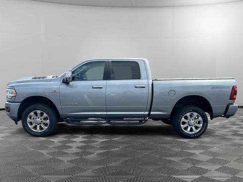Used 2024 RAM 2500 Laramie w/ Sport Appearance Package AWD/4WD image 4