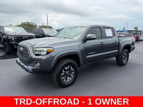 Used 2022 Toyota Tacoma TRD Off-Road w/ Technology Package RWD image 3