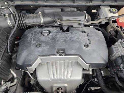 Used 2019 GMC Acadia SLE FWD image 29