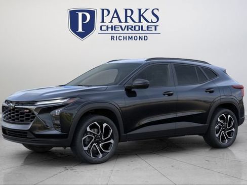 New 2026 Chevrolet Trax RS w/ Driver Confidence Package image 2