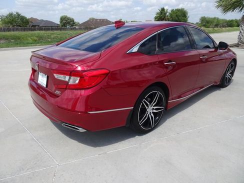 Certified 2021 Honda Accord Touring image 4