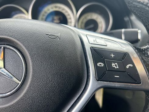 Used 2015 Mercedes-Benz E 400 4MATIC Coupe image 22