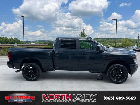 New 2026 RAM 2500 Big Horn AWD/4WD image 22